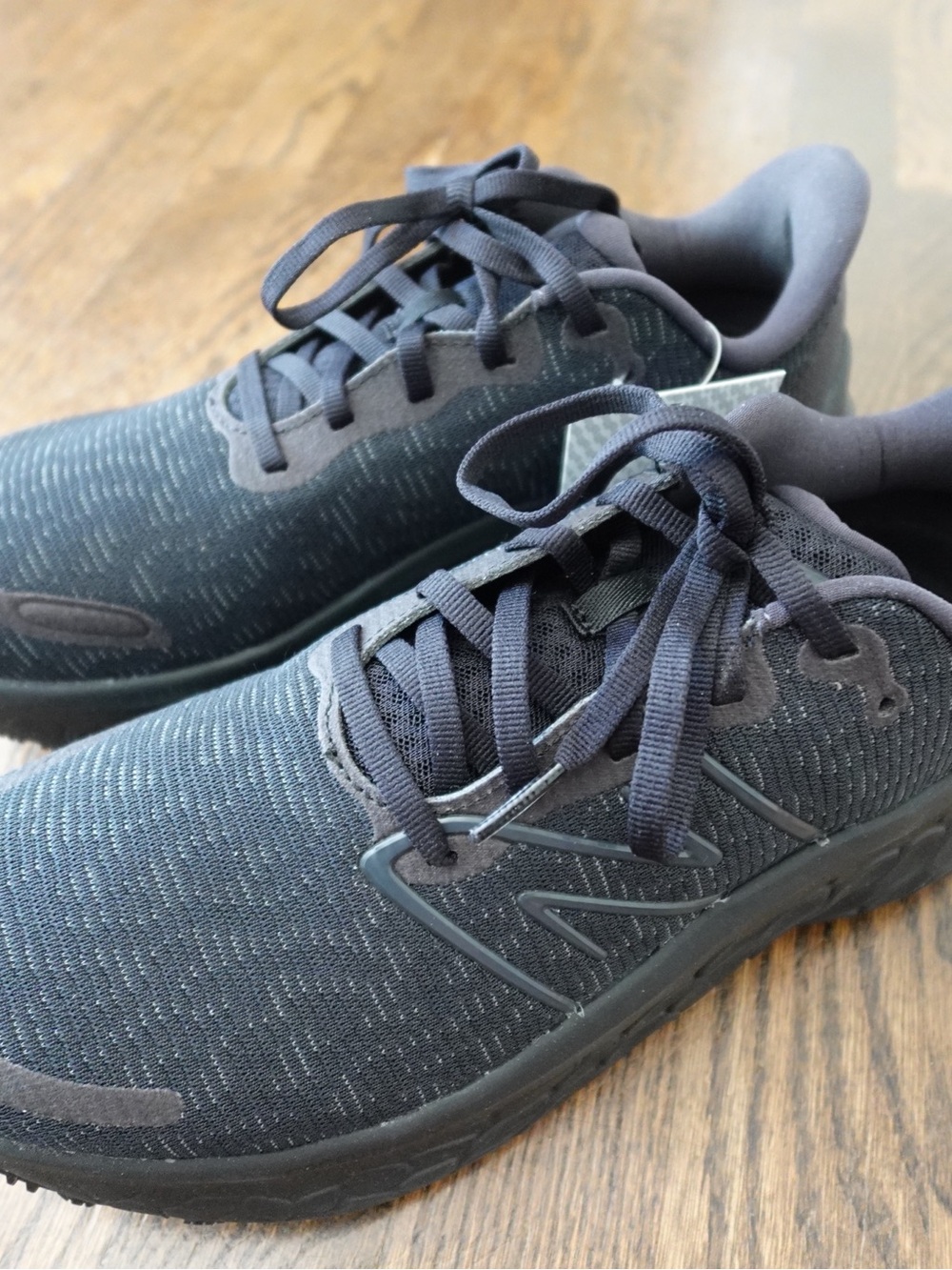 Women’s New Balance fresh foam tennis shoes